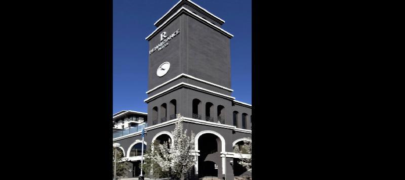 Hotel Renaissance Downtown & 4*